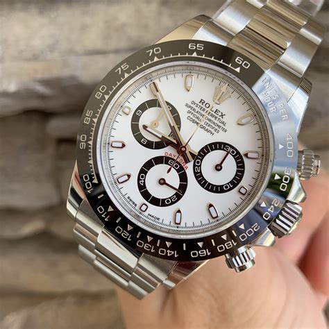rolex daytona white or black dial